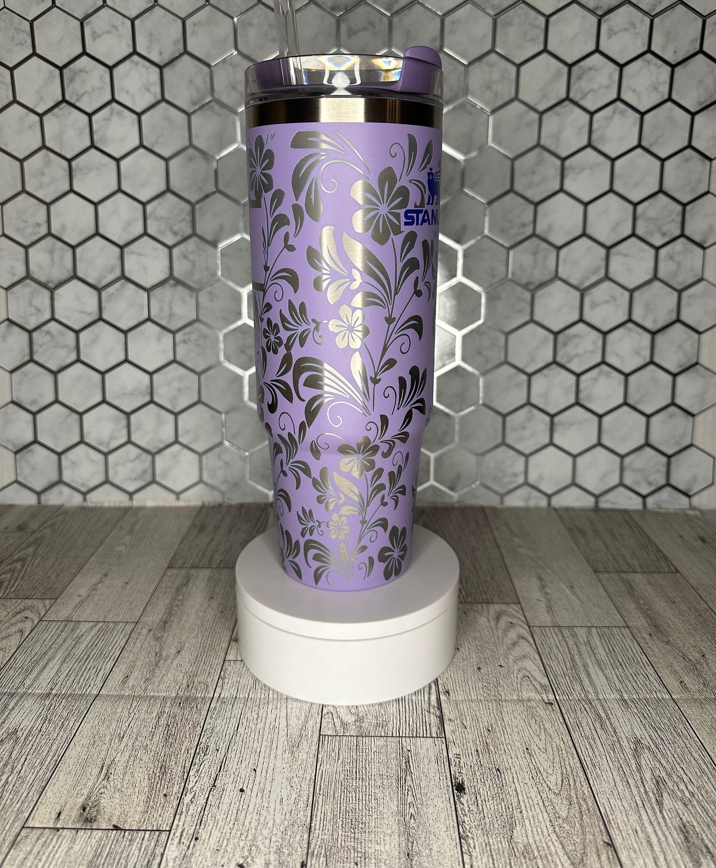 Vaso personalizado con grabado floral y nombre - Stanley Quencher (30/40 oz)