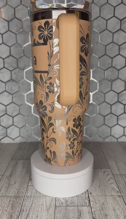 Vaso personalizado con grabado floral y nombre - Stanley Quencher (30/40 oz)