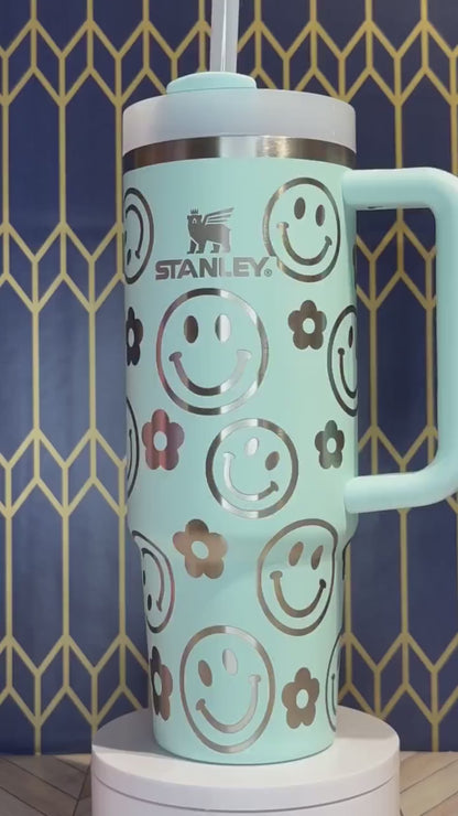 Vaso grabado con caras sonrientes y flores - Stanley Quencher 30/40 oz